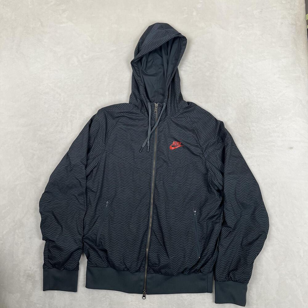 Nike Windbreaker Jacket Mens Medium Black Chevron Hooded Full Zip Logo Athletic